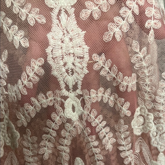 Elegant Lace Pink Tank Top - Picture 11 of 16